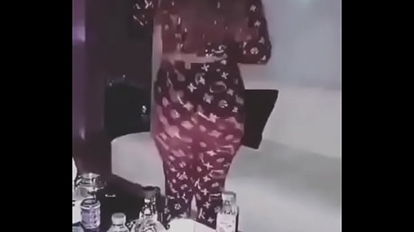 Pantat Arab Yang Menggoda