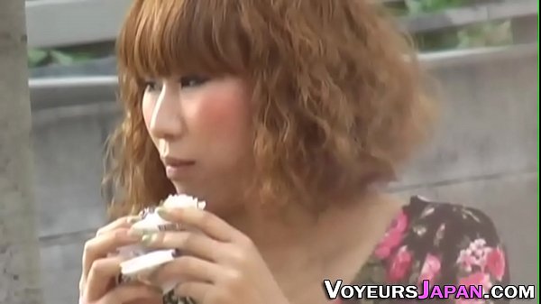 Gadis Jepang Remaja Lagi Mainin Memek Basah