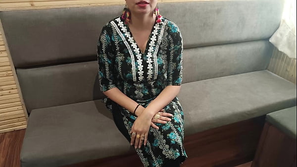 Jiji Ji Digoda Tubuh Seksi Saali, Ngewe Memek Dan Bontotnya Pake Suara Hindi.