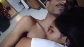 Buka Baju Bhabhi, Main-main Dulu, Baru Ngewe
