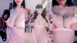 Guru Ezzha Pake Lingerie Transparan Bikin Ngacengin