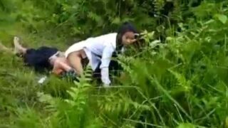 Tangkap Pasangan Kuliah Lagi Ngewe Di Tempat Outdoor India, Bikin Makin Panas
