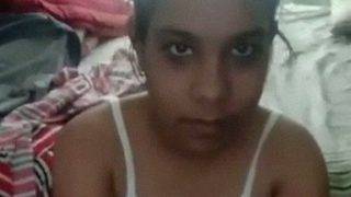 Tonton Video Cewek Ngewe Kontol India Sampai Keluar Air