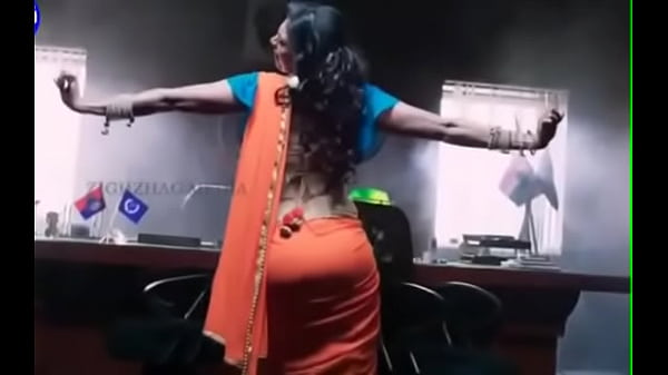 Goyangin Pantat Montok Kamu Pakai Saree, Bikin Liur Meleleh