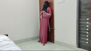 Bini Hijab Malu-malu, Pertama Kali Digenjot Sange Abis Di Kasur.