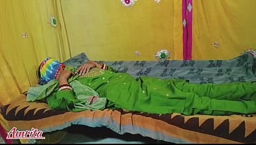 Abis Ngebornya, Kakak Ipar Desi India Sama Adik Ipar Langsung Crot Bareng Di Kamar.