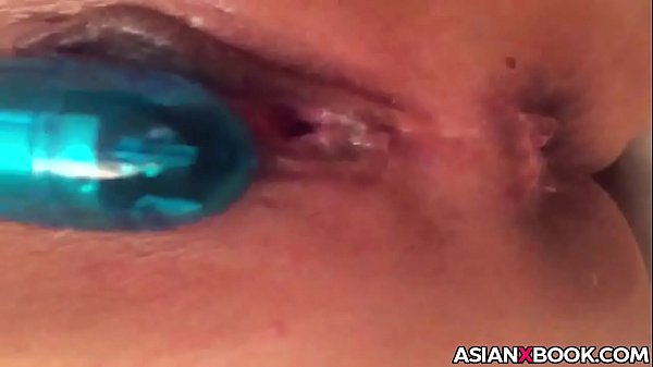 Cewek Asia Ngentot Pake Mainan Memek