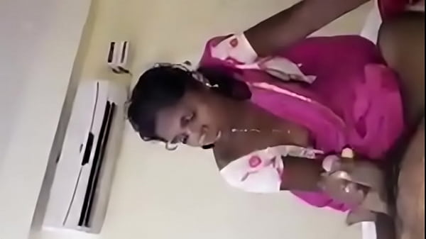 Desi Tante Ngewe Mulut Panas Banget