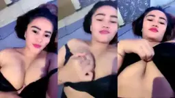 Remas Toket Miss Kimberly Pas Lagi Sleep Call, Bikin Makin Basah.