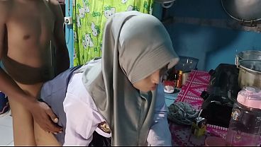 Tidur Bareng Adik Ipar, Rasanya Bikin Merinding