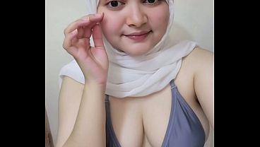 Awal-awal Goyang Twerk Pake Hijab, Udah Basah Semua