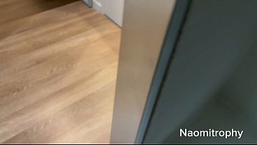 Liburan Seru Sama Kakak Tiri, Naomi Noel, Dijamin Bikin Nagih!
