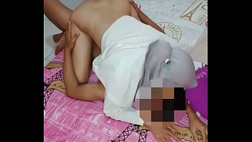 Viral Nih, Istri Tetangga Berhijab Baru Aja Ketahuan Main Sama Teman Suami, Bikin Panas!