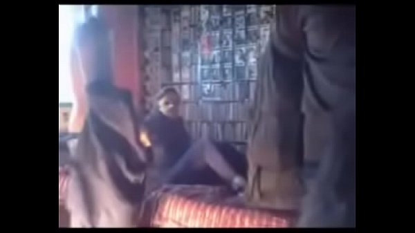 Pasangan Desi Ngewe Bertiga – Sesi Nge-seks Liar Part 1