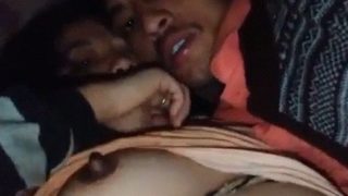 Desi Lovers Gigit Puting Susu, Video Sex Jio Bikin Makin Panas