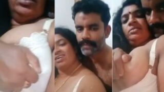 Video Mesum Telugu, Cowok Ngeremas-ngeremas Toket Gede Emak-emak