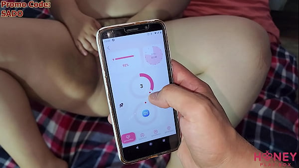 Goblok Lu, Tapi Pake Hape Lo Bisa Mainin Vibrator Honey Play Box Yang Ngejembutin Pantat Gue. Diskon 20% Pake Kode: Sado