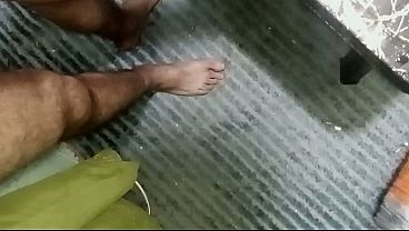 Ngentot Bertiga Arab, Kontol Dijilat Dan Dimasukin Ke Pantat, Si Jagoan Saudi Sama Temennya Ngewein Si Pasif Irak, Lubang Pantatnya Dibuka Lebar.