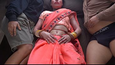 Ibu Tiri India Kesepian, Main Sama Anak Tiri Di Kamar, Panas Banget.