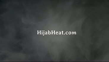 Mampus Lo Digebuki Bertubi-tubi Di Kantor, Cewek Arab Sok Suci Jadi Bulan-bulanan.