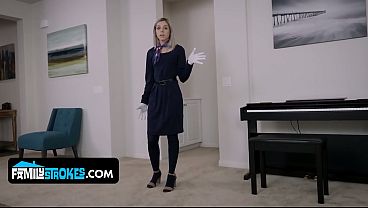 Blonde Montok Allie Nicole Dihajar Kontol Stepbro Horny Sampai Penuh Air Mani